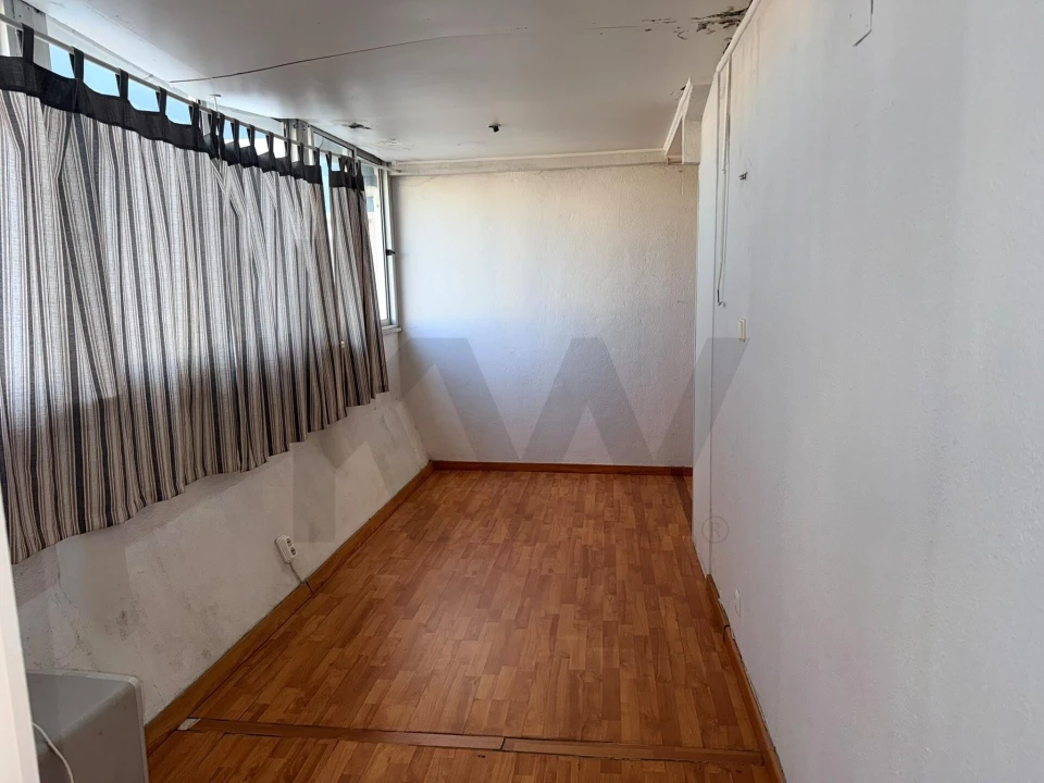 Apartamento T1 para Venda em Rio de Mouro Foto 11