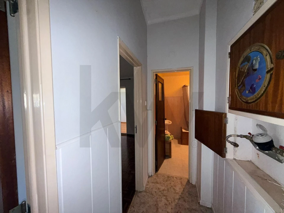 Apartamento T1 para Venda em Rio de Mouro Foto 4