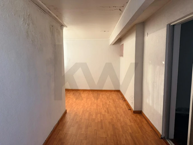 Apartamento T1 para Venda em Rio de Mouro Foto 9