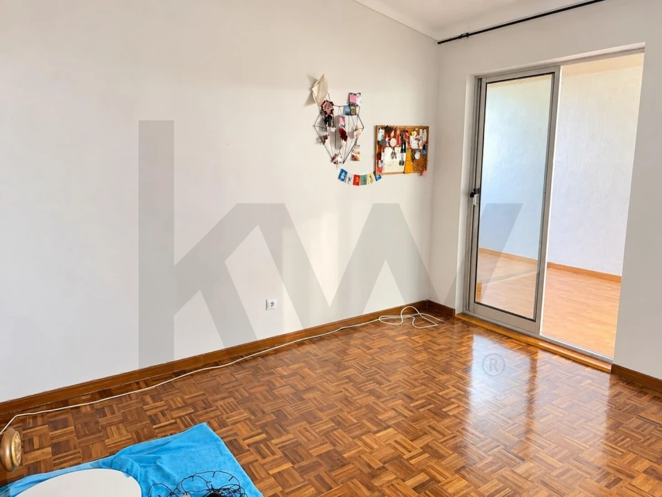 Apartamento T1 para Venda em Rio de Mouro Foto 6