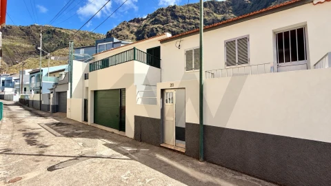 Moradia T2 para Venda em Paul do Mar