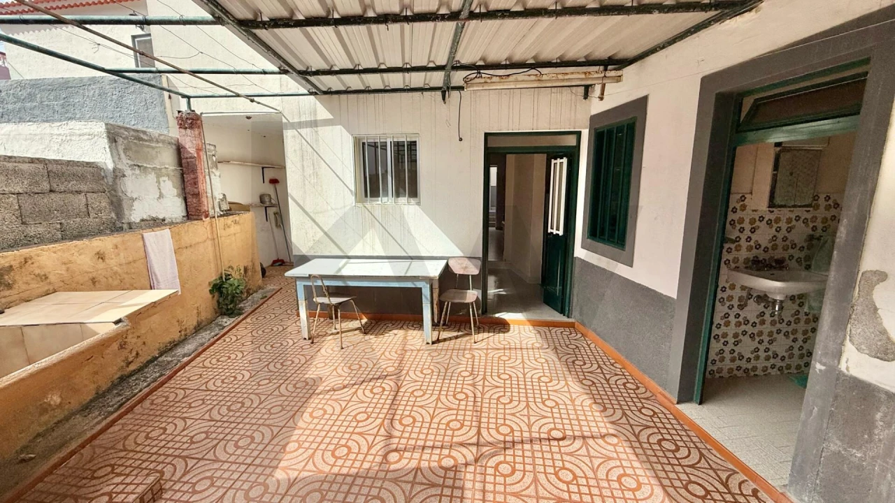 Moradia T2 para Venda em Paul do Mar Foto 23