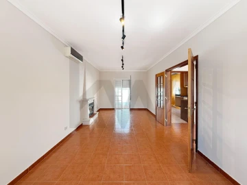 Moradia T3 para Venda em Azeitão (São Lourenço e São Simão)