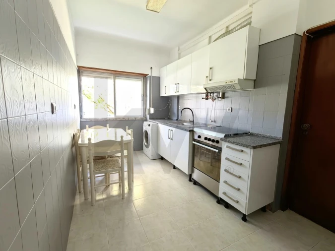 Apartamento T2 para Venda em Seixal, Arrentela e Aldeia de Paio Pires Foto 2