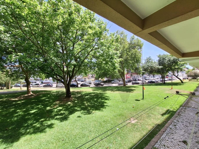 Apartamento T2 para Venda em Seixal, Arrentela e Aldeia de Paio Pires Foto 2