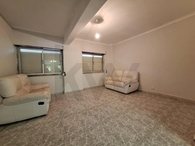Apartamento T2 para Venda em Seixal, Arrentela e Aldeia de Paio Pires Foto 3