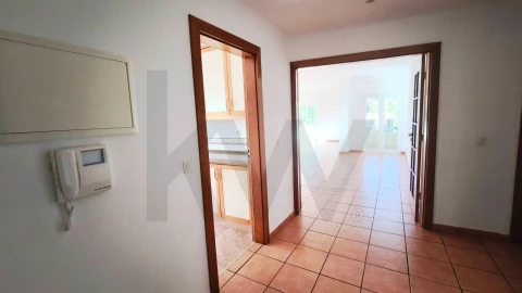 Apartamento T3 para Venda em Santa Maria e São Miguel, São Martinho, São Pedro Penaferrim