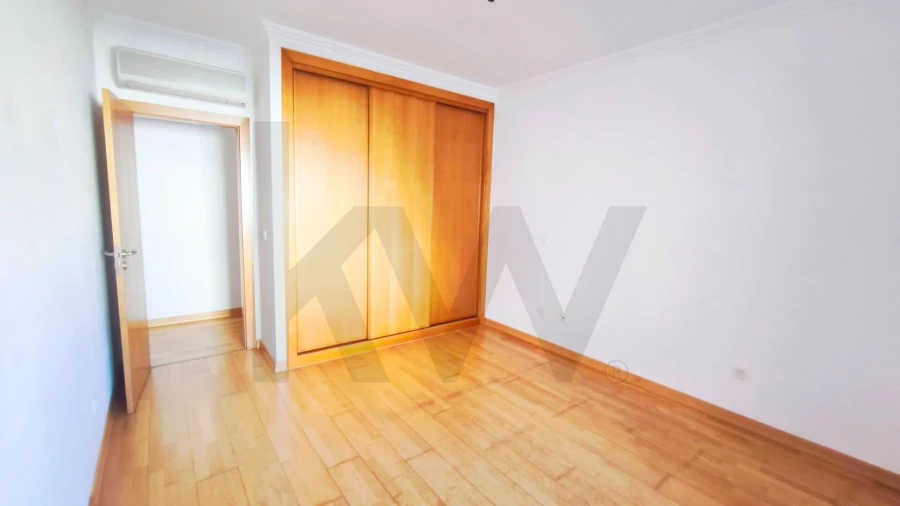 Apartamento T3 para Venda em Santa Maria e São Miguel, São Martinho, São Pedro Penaferrim Foto 13