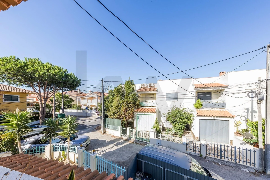 Moradia T4 para Venda em Charneca de Caparica e Sobreda Foto 5