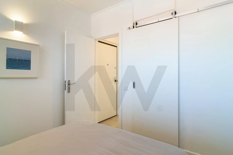 Apartamento T1 para Venda em Costa da Caparica Foto 14