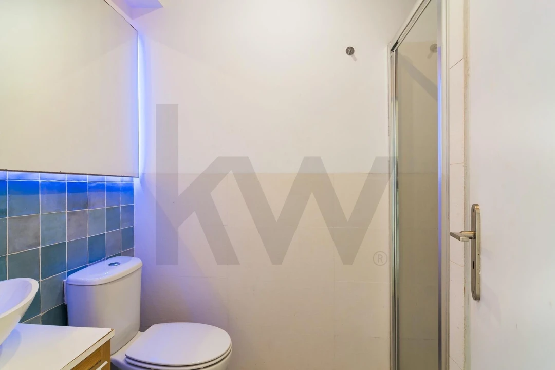 Apartamento T1 para Venda em Costa da Caparica Foto 18