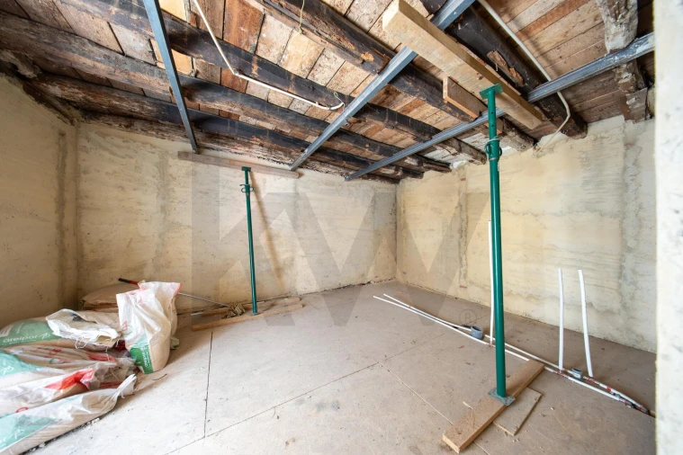 Apartamento T2 para Venda em Arroios Foto 13