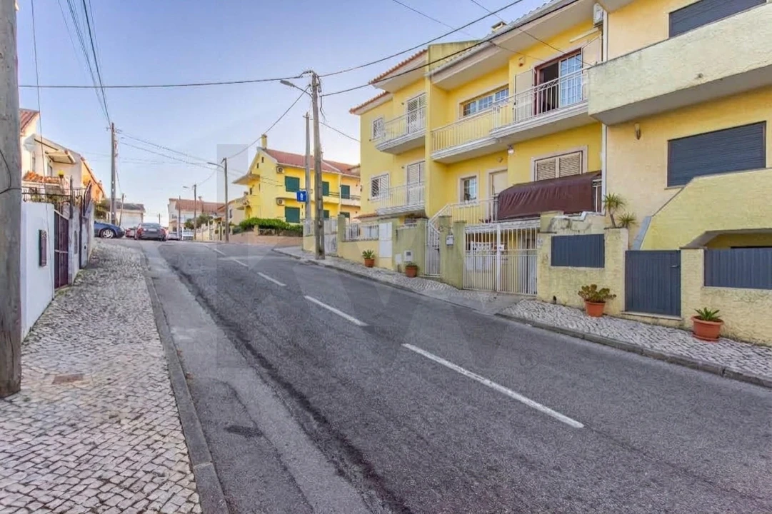 Moradia T3 para Venda em Corroios Foto 11