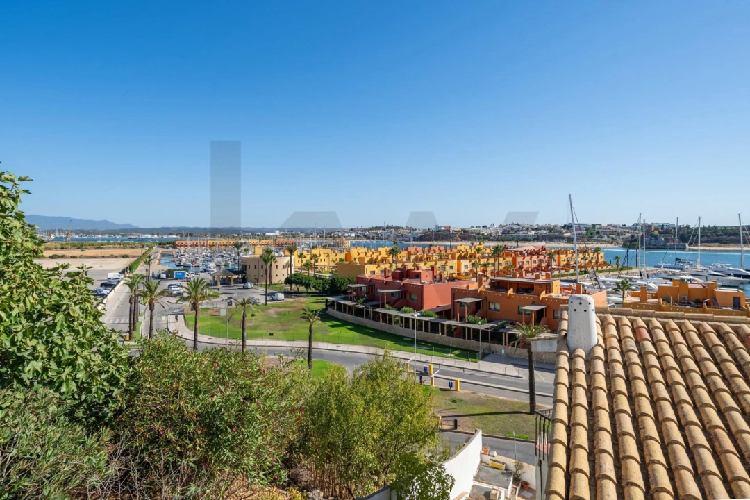 Apartamento T2 para Venda em Portimão Foto 8