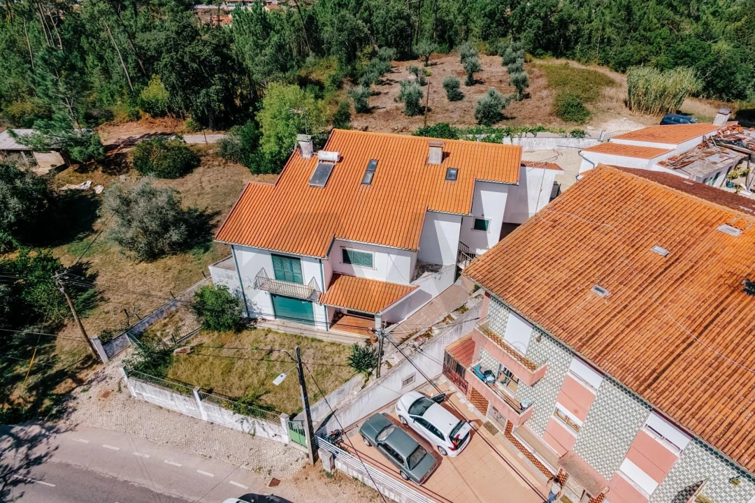 Moradia T3 para Venda em Eiras e São Paulo de Frades Foto 1