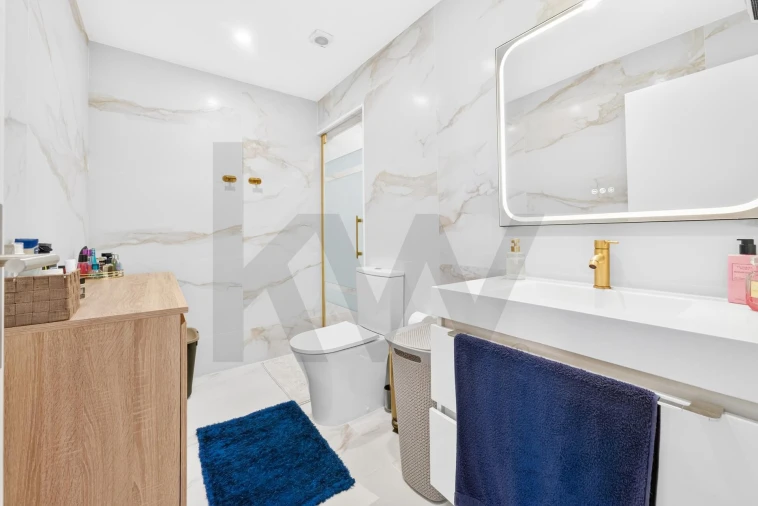 Apartamento T2 para Venda em Camacha Foto 11