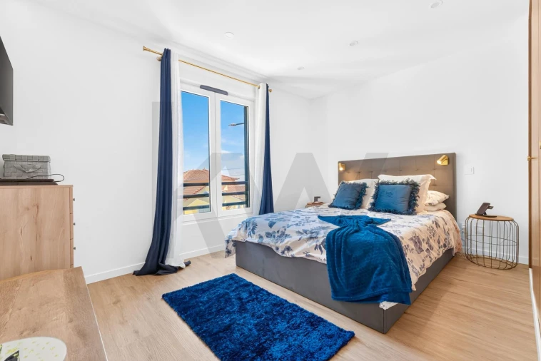 Apartamento T2 para Venda em Camacha Foto 7
