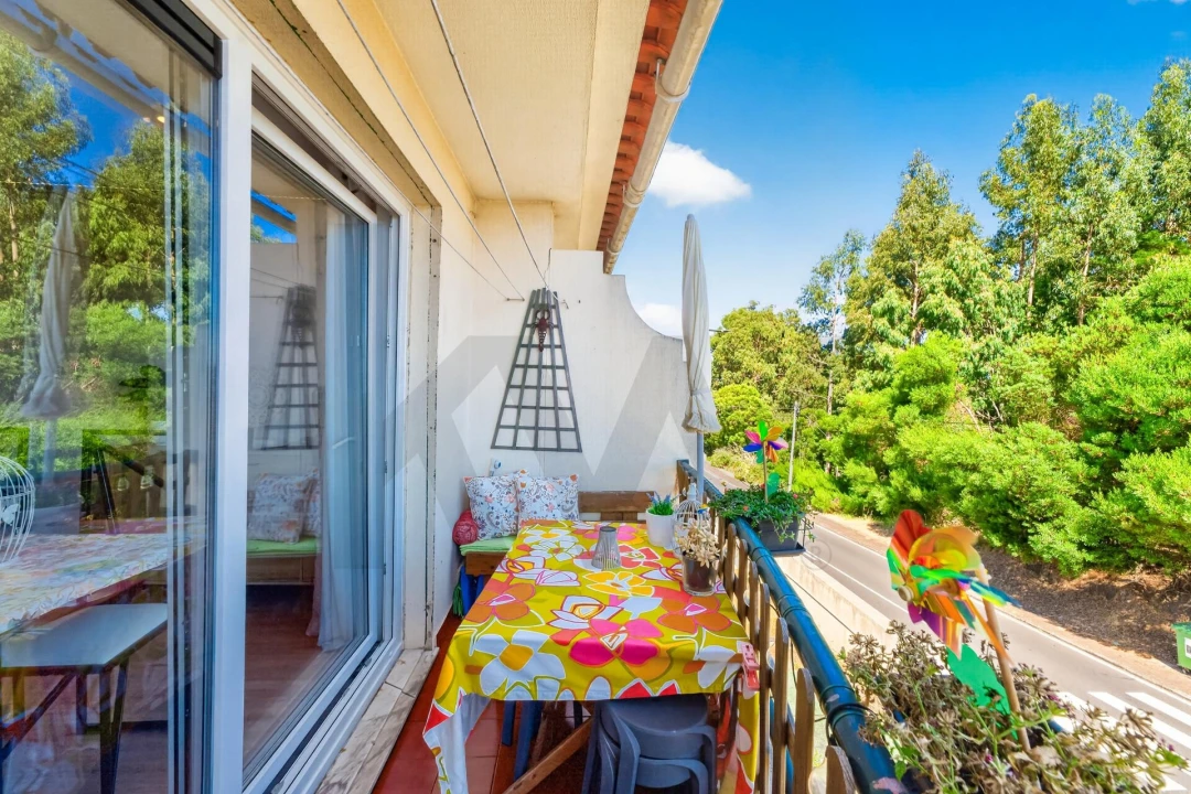 Apartamento T2 para Venda em Camacha Foto 17