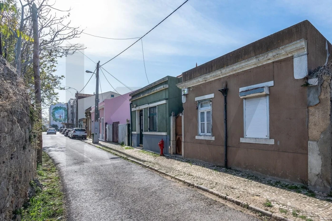Moradia T4 para Venda em Marvila Foto 2