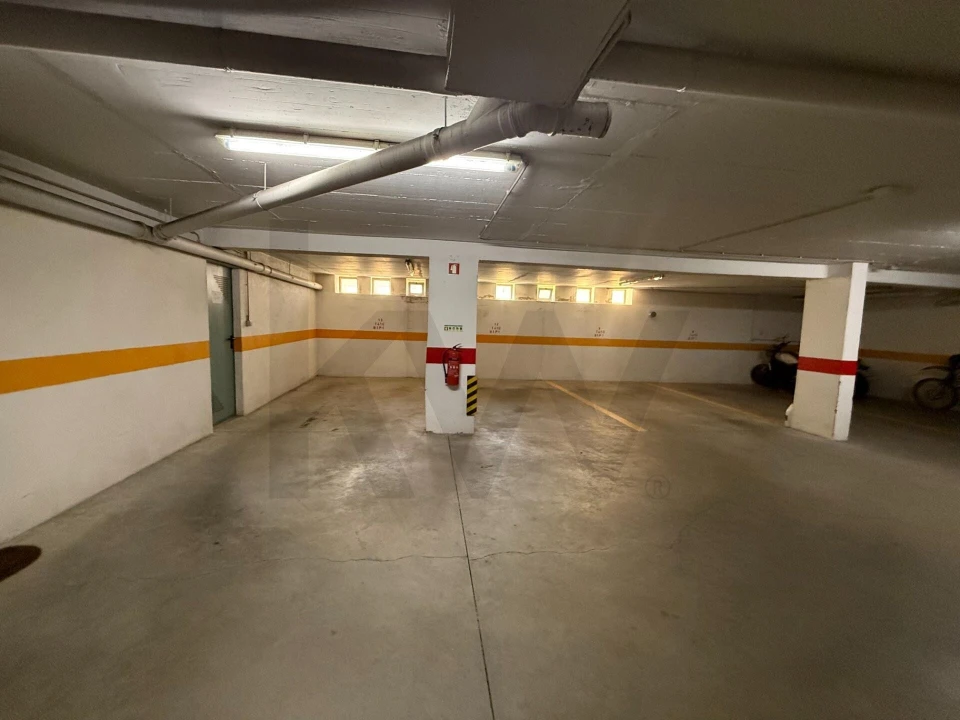 Apartamento T3 para Venda em Santa Maria e São Miguel, São Martinho, São Pedro Penaferrim Foto 8