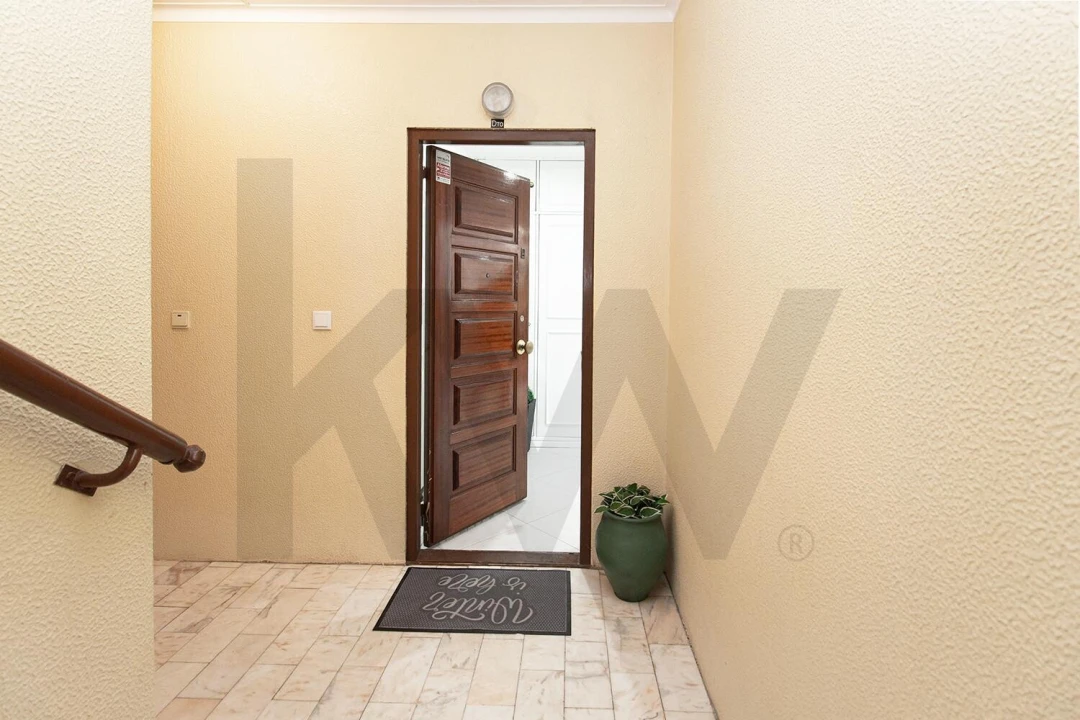 Apartamento T2 para Venda em Algueirão-Mem Martins Foto 9