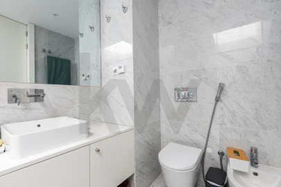 Apartamento T3 para Arrendamento em Queluz e Belas