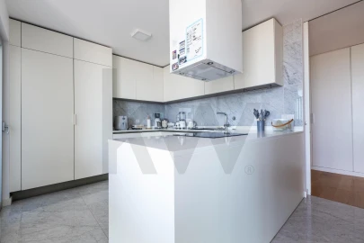 Apartamento T3 para Arrendamento em Queluz e Belas