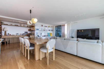 Apartamento T3 para Arrendamento em Queluz e Belas