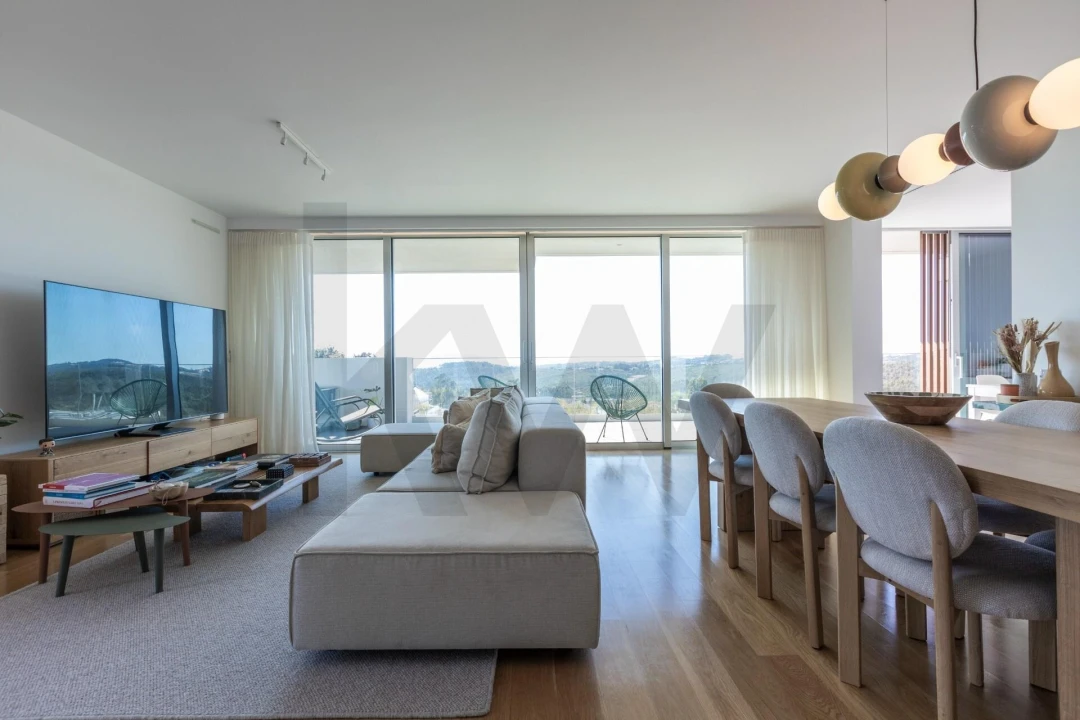 Apartamento T3 para Arrendamento em Queluz e Belas Foto 3