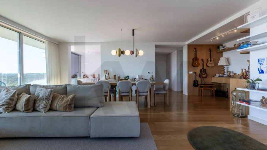 Apartamento T3 para Arrendamento em Queluz e Belas
