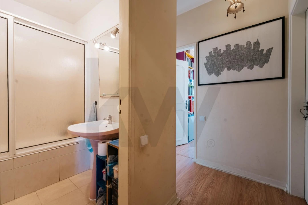 Apartamento T3 para Venda em Santo Antonio dos Olivais Foto 24