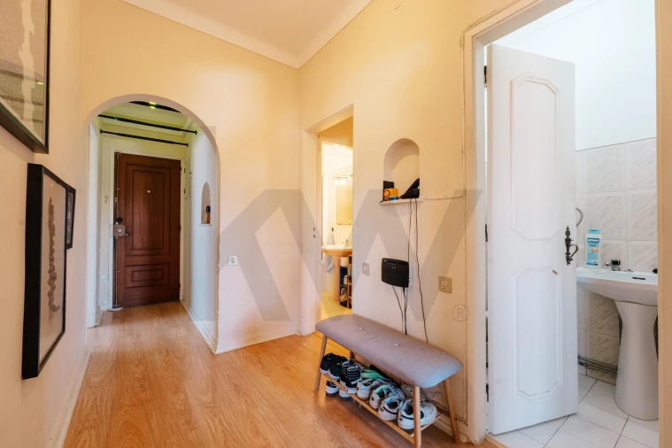 Apartamento T3 para Venda em Santo Antonio dos Olivais Foto 16
