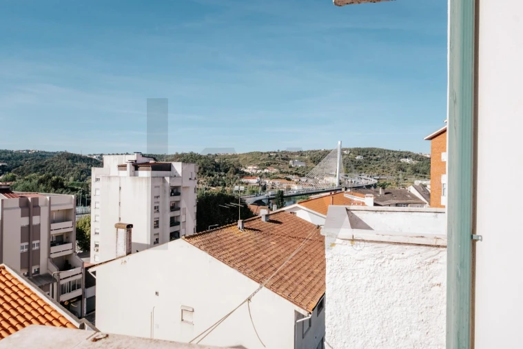 Apartamento T3 para Venda em Santo Antonio dos Olivais Foto 29