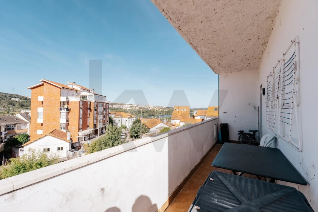 Apartamento T3 para Venda em Santo Antonio dos Olivais Foto 39