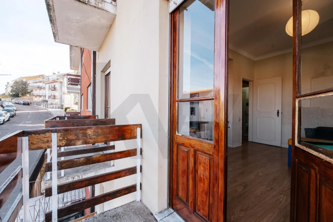 Apartamento T3 para Venda em Santo Antonio dos Olivais Foto 36