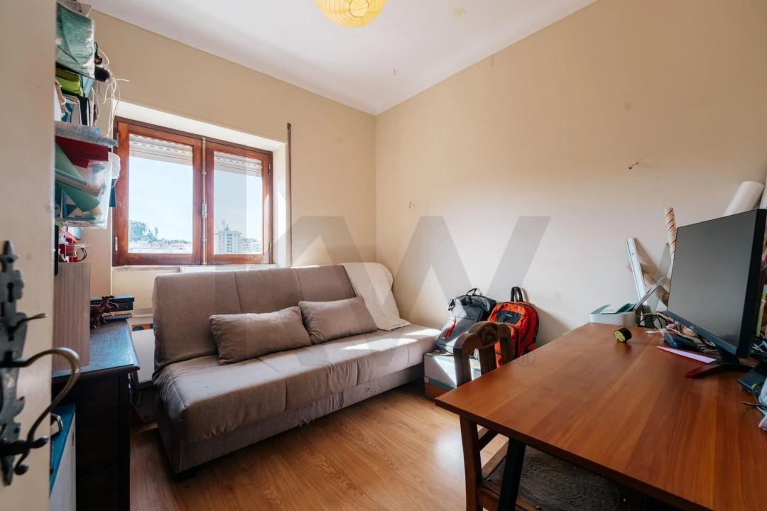 Apartamento T3 para Venda em Santo Antonio dos Olivais Foto 30