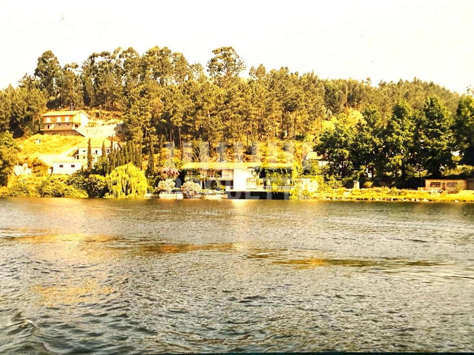 Moradia T5 para Venda em Foz do Sousa e Covelo Foto 3