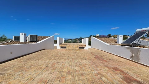 Negócio para Venda em Santa Catarina da Fonte do Bispo