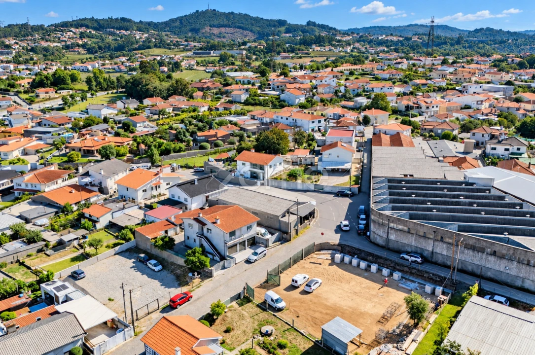 Terreno Comércio / Armazém para Venda em Serzedelo Foto 6