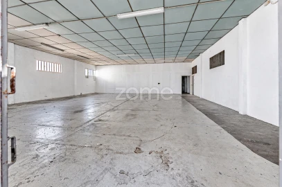 Terreno Comércio / Armazém para Venda em Serzedelo