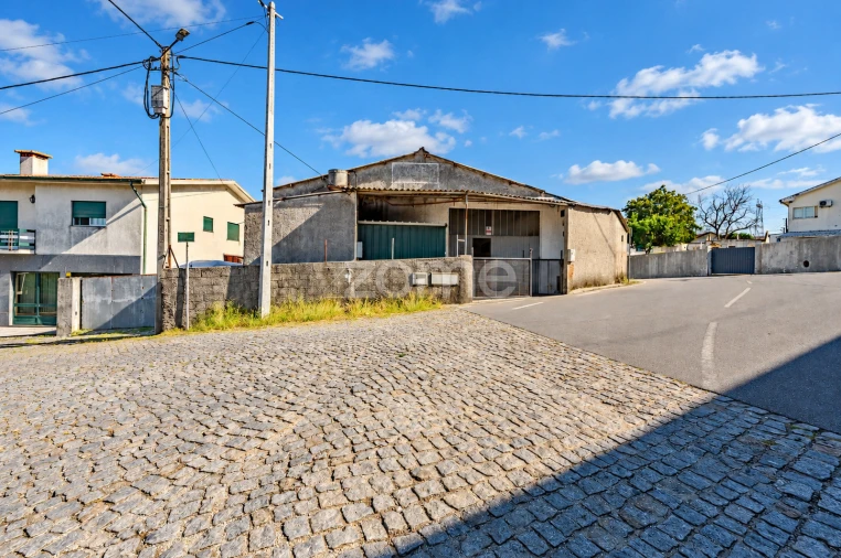 Terreno Comércio / Armazém para Venda em Serzedelo Foto 7