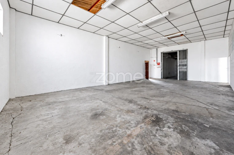 Terreno Comércio / Armazém para Venda em Serzedelo Foto 22