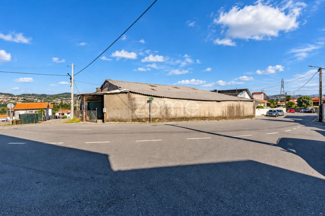 Terreno Comércio / Armazém para Venda em Serzedelo Foto 9