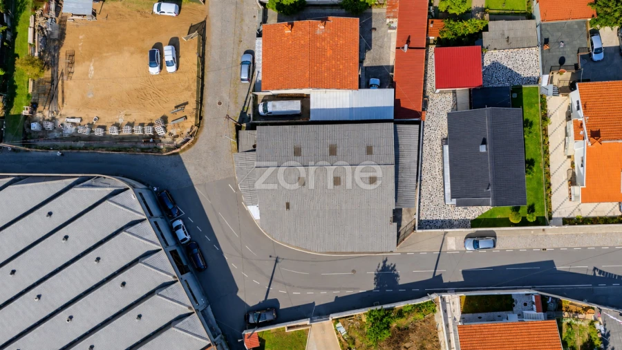 Terreno Comércio / Armazém para Venda em Serzedelo