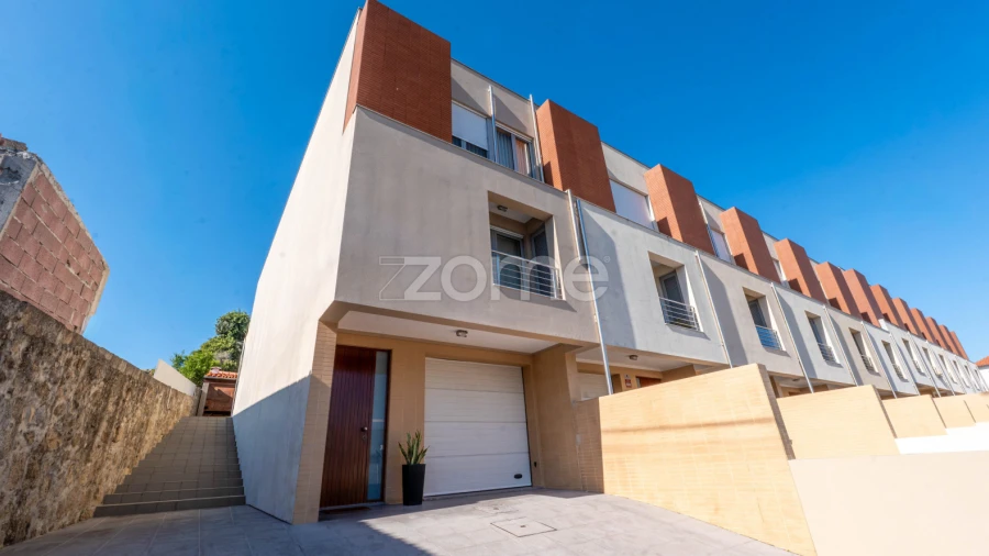 Moradia T3 para Venda em Vila das Aves