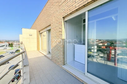 Apartamento T3 para Venda em Santo Tirso, Couto (Santa Cristina e São Miguel) e Burgães