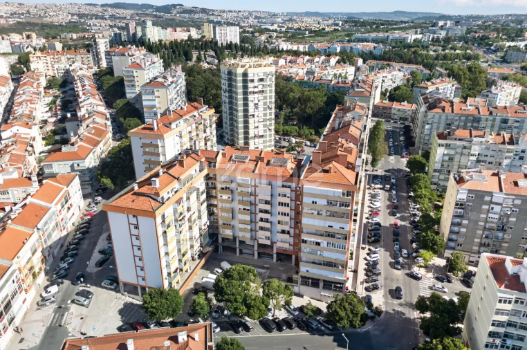 Negócio para Venda em Benfica Foto 26