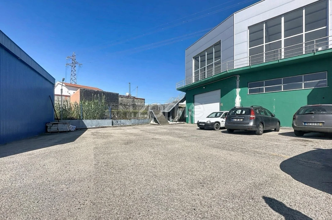 Terreno Comércio / Armazém para Venda em Tavarede Foto 5