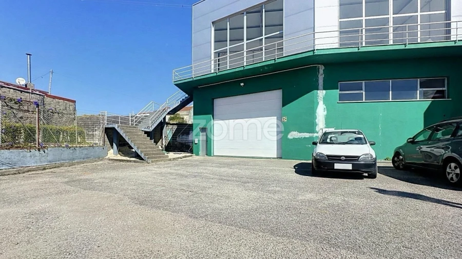Terreno Comércio / Armazém para Venda em Tavarede