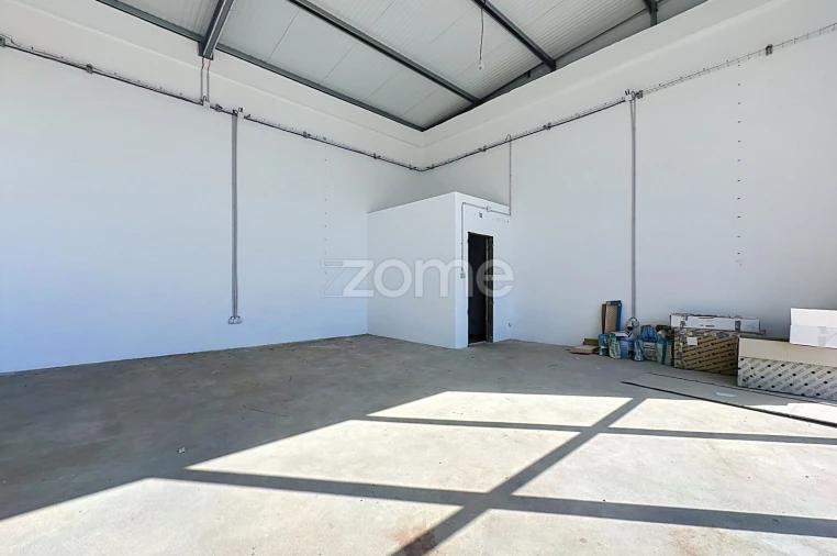 Terreno Comércio / Armazém para Venda em Tavarede Foto 8